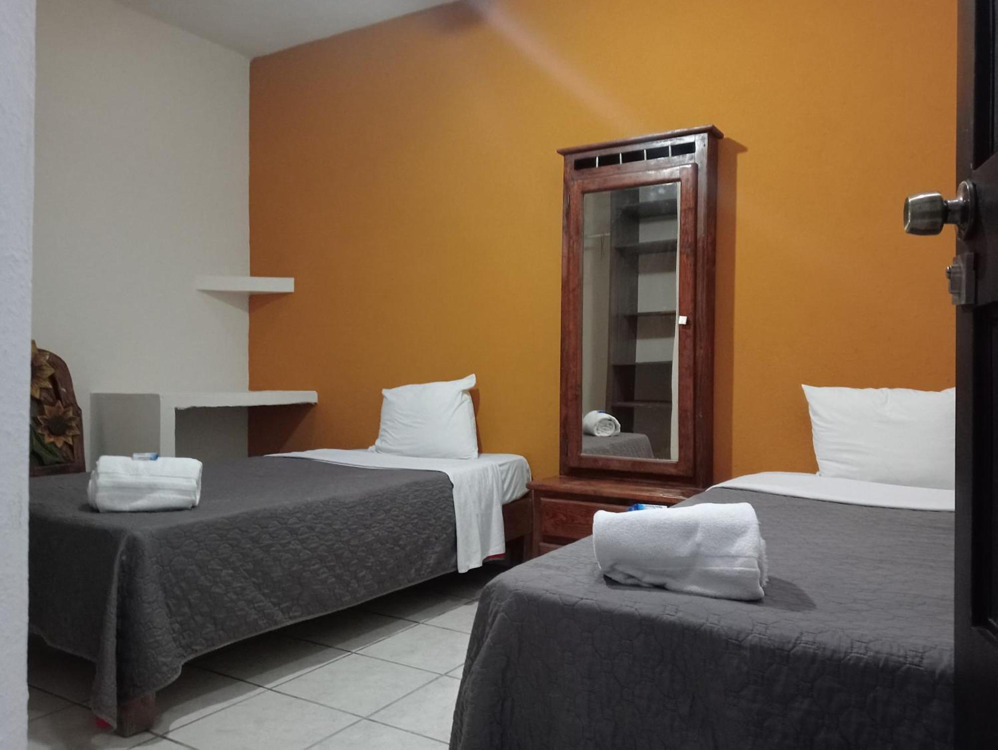 Residencia San Pablo Vandrarhem Querétaro Exteriör bild
